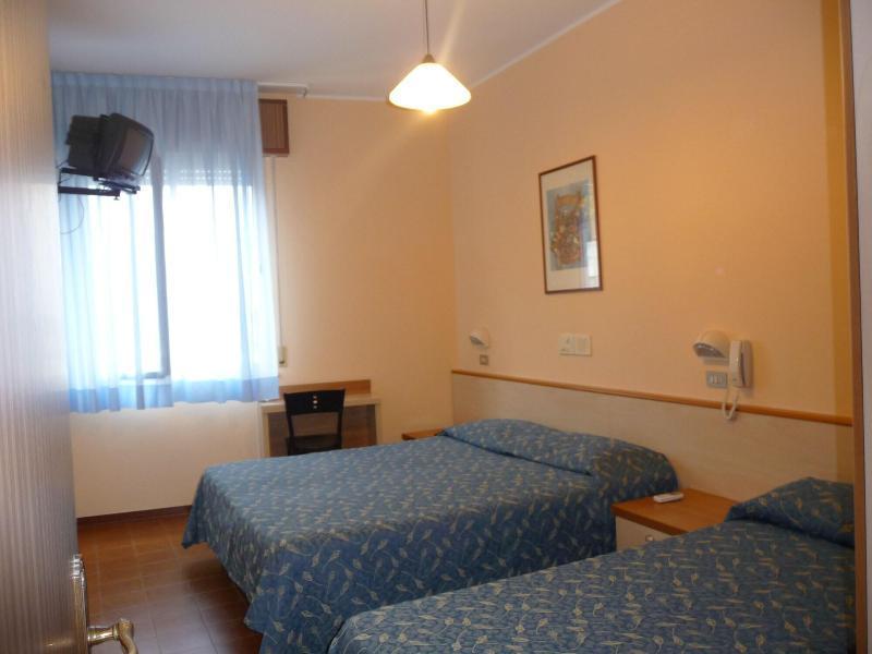 Hotel Azzurra Rimini Zewnętrze zdjęcie