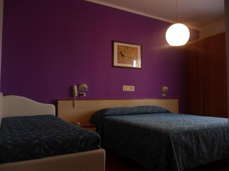 Hotel Azzurra Rimini Zewnętrze zdjęcie