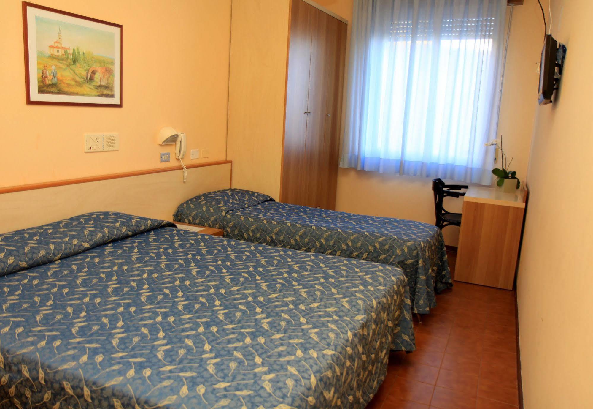 Hotel Azzurra Rimini Zewnętrze zdjęcie