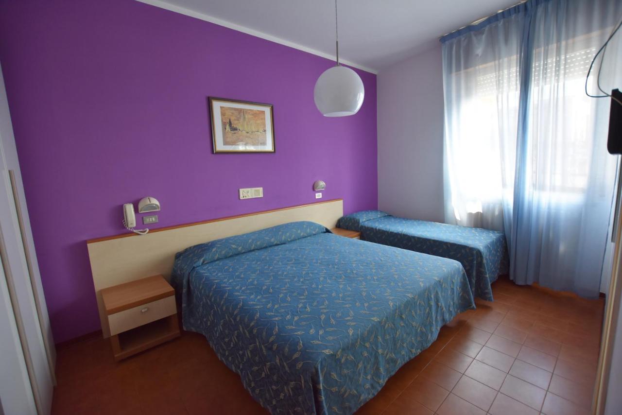 Hotel Azzurra Rimini Zewnętrze zdjęcie