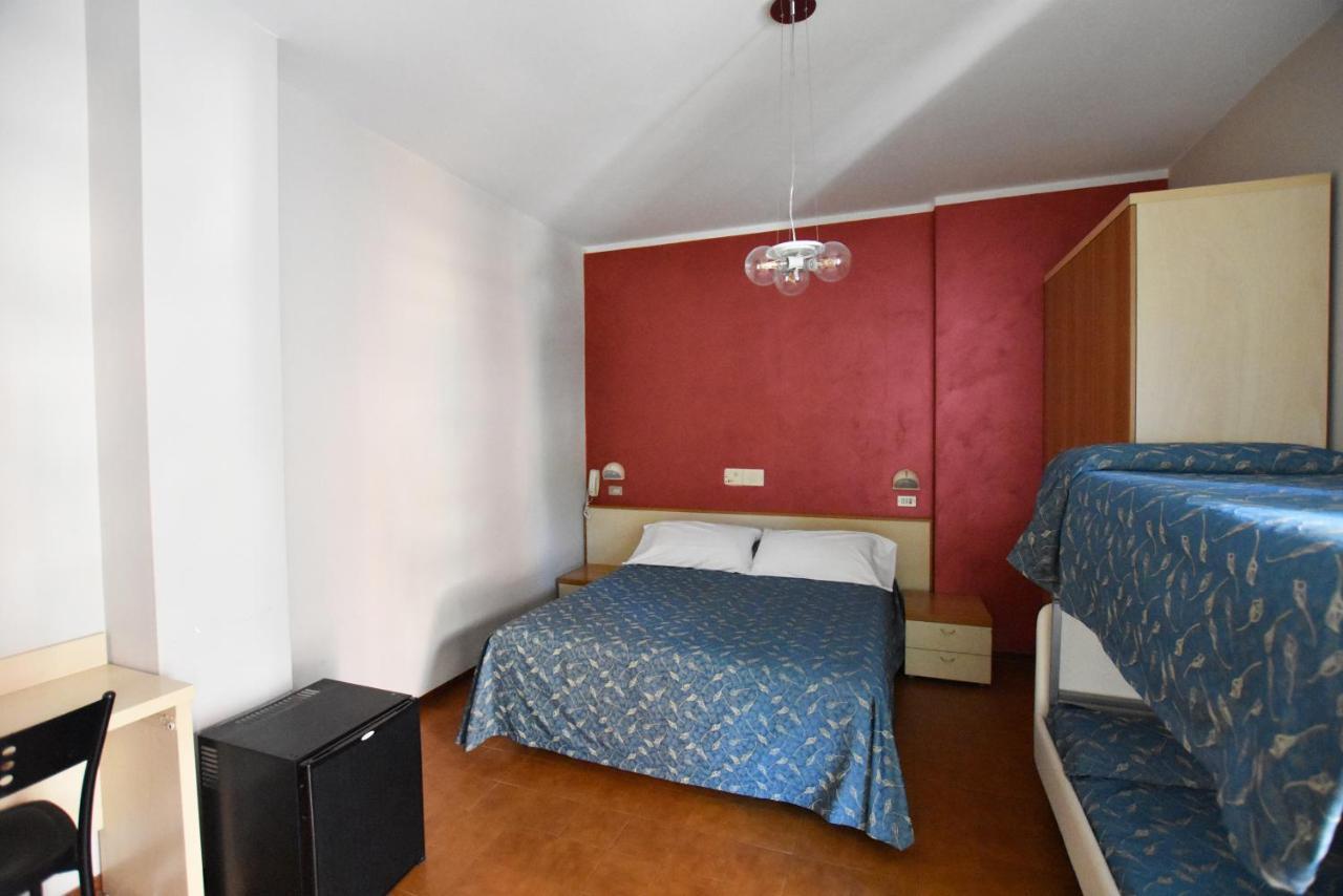 Hotel Azzurra Rimini Zewnętrze zdjęcie